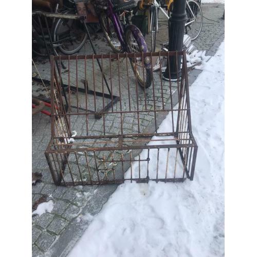 Oude spoetnik 2 stuks in gietijzeren