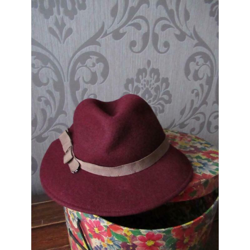 hoed-dameshoed-Borsalinostijl- vilten hoed-vilt-Vintage