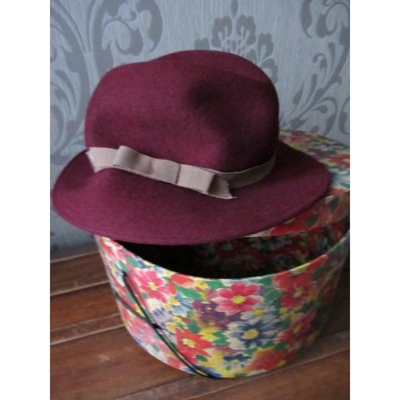 hoed-dameshoed-Borsalinostijl- vilten hoed-vilt-Vintage