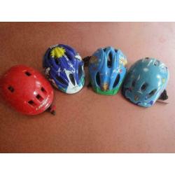 reste 3 casques pour vélo enfant