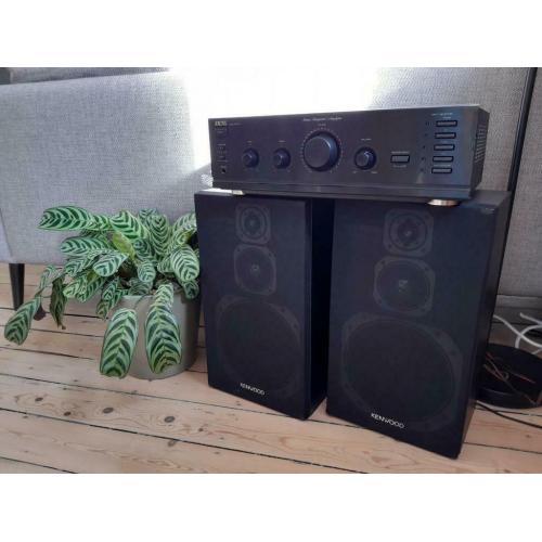 Mooie set Akai am-17 versterker + Kenwood boxen