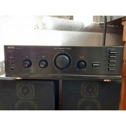 Mooie set Akai am-17 versterker + Kenwood boxen