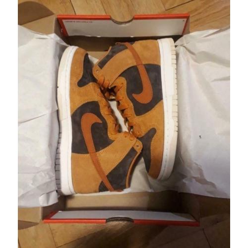Nike Dunk High PRM Dark Russet