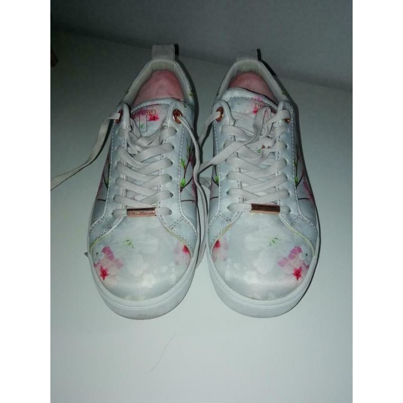 Sneakers TB