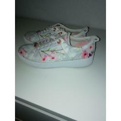 Sneakers TB