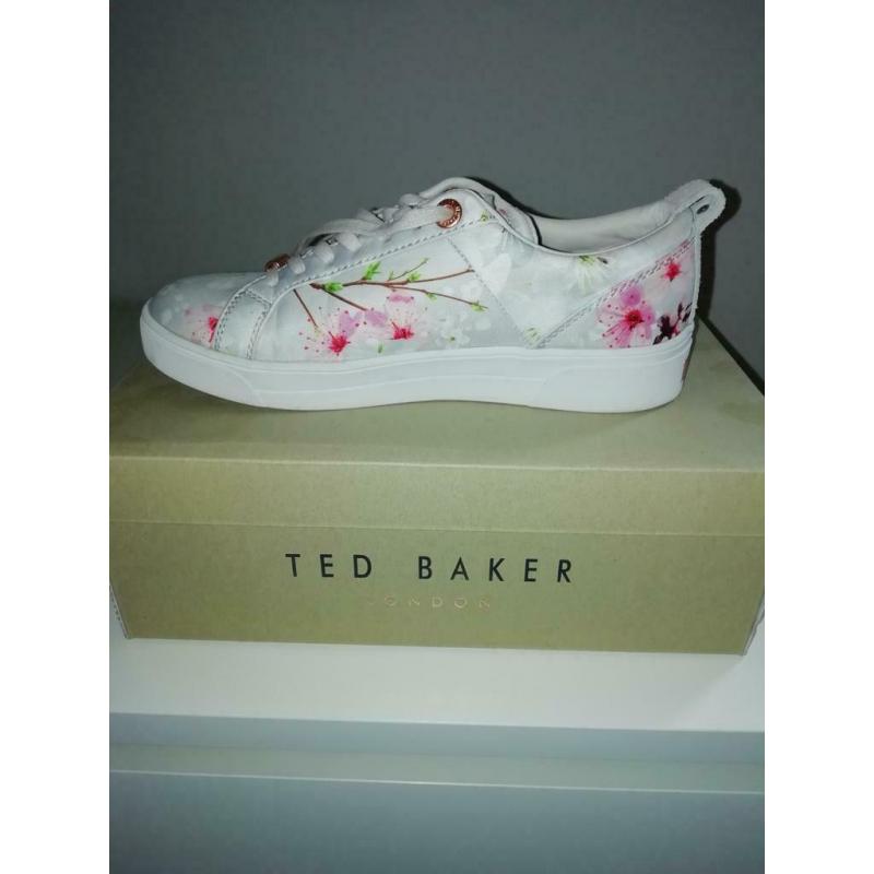 Sneakers TB