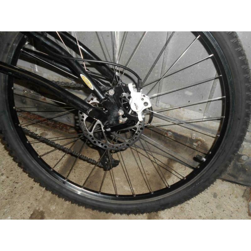 VTT 26" Rockrider 24 vit,full alu,full susp,full frein hydr,