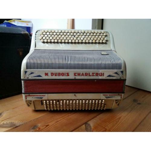 Accordéon chromatique collection ou déco mais pas jouable