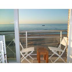 Coxyde face mer digue moderne app balcon à partir de 300€