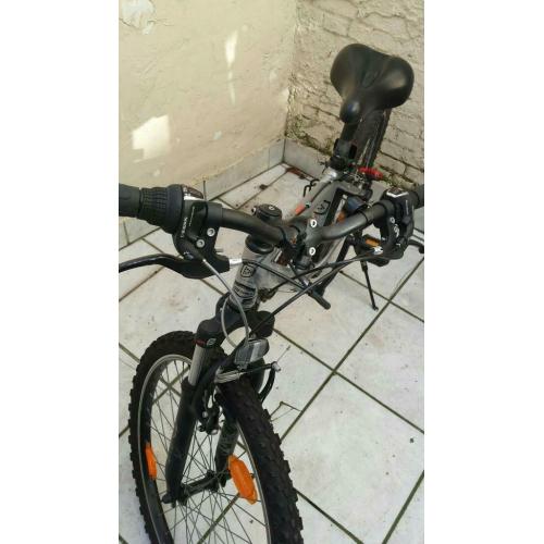 Fiets van het merk rockrider alles in orde leeftijd tot 12ja