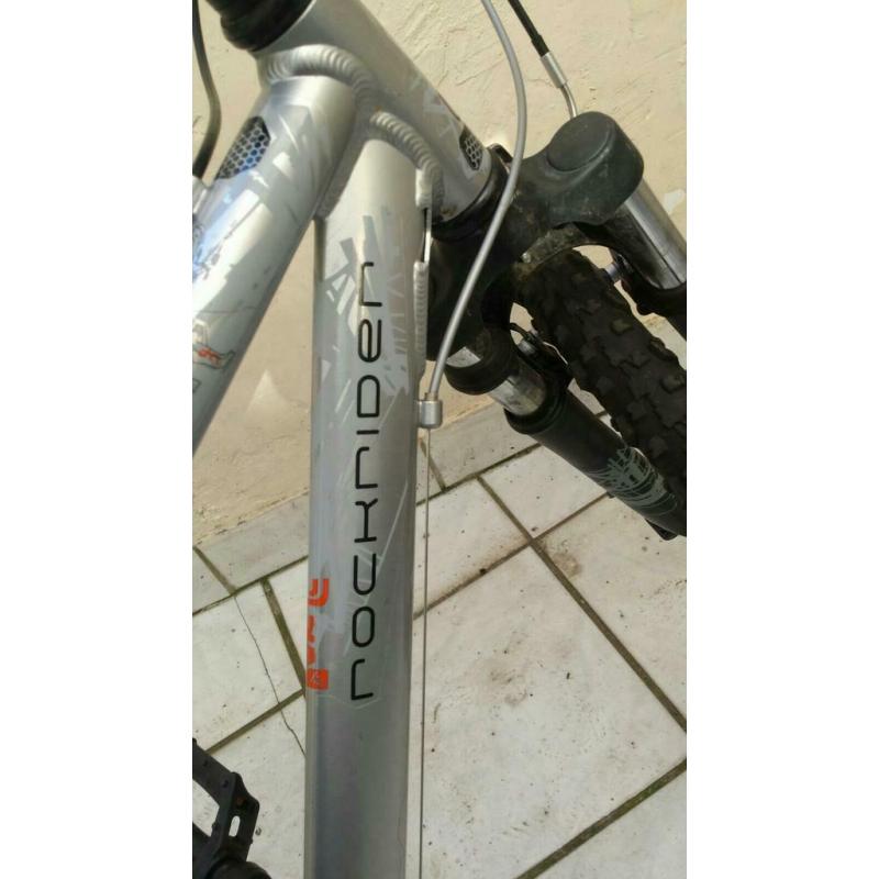 Fiets van het merk rockrider alles in orde leeftijd tot 12ja