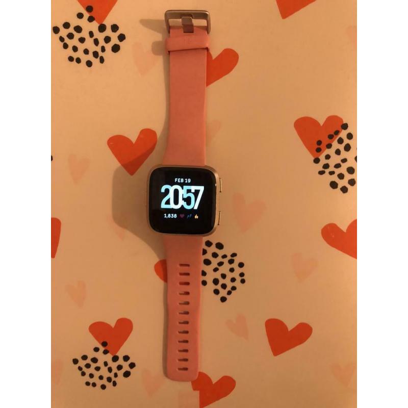 Fitbit versa (doe een goed bod!)