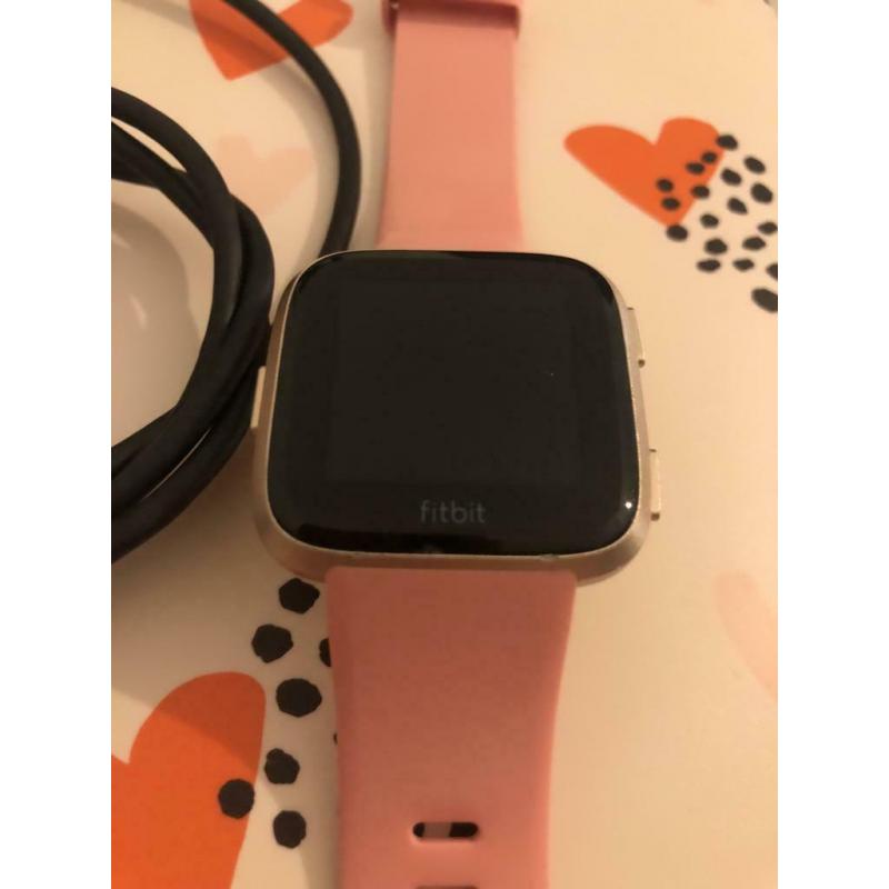 Fitbit versa (doe een goed bod!)
