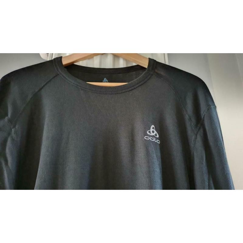 Sweat thermique neuf 20 euros