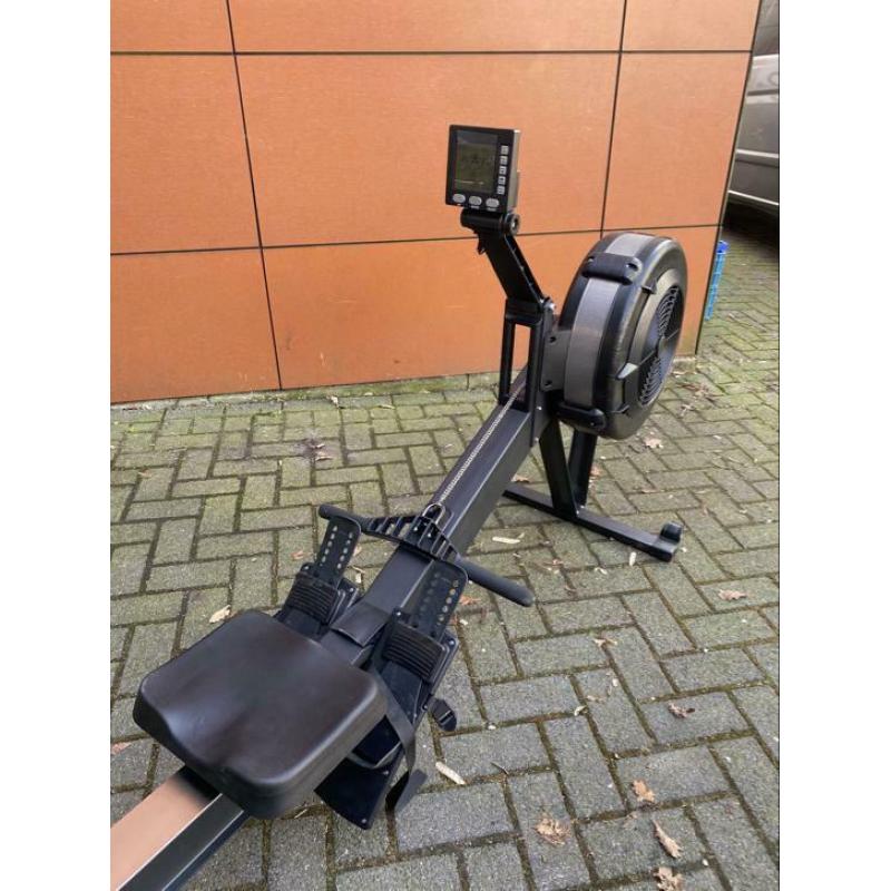 Roeitrainer met digitale computer