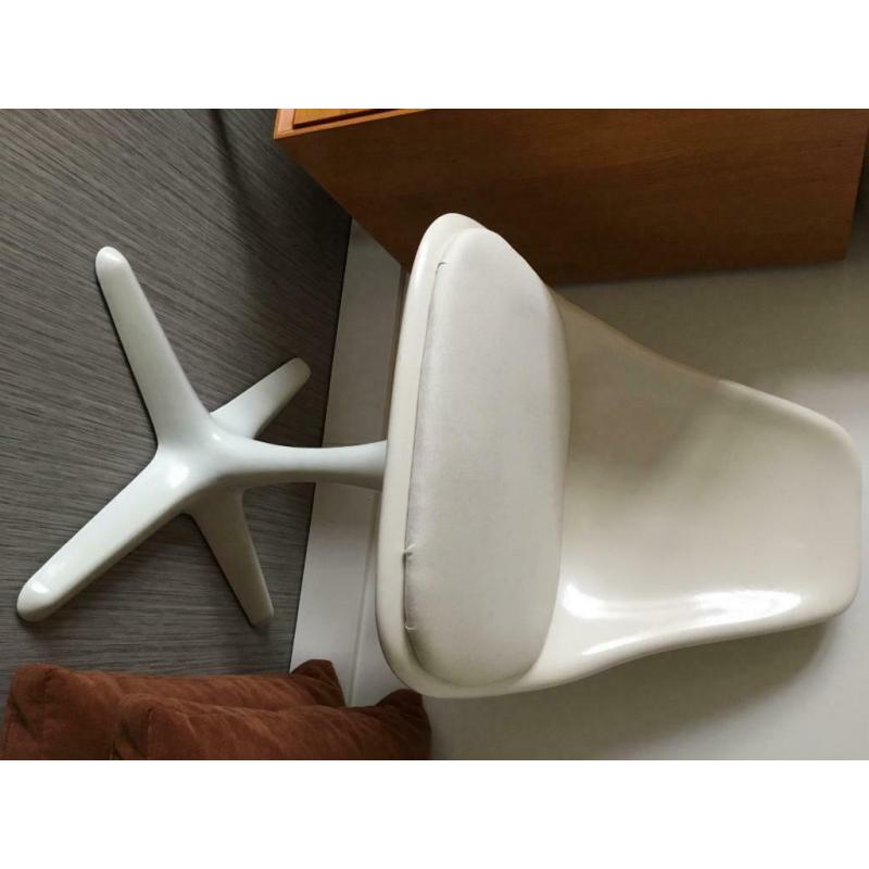 eero saarinen tulip stoel