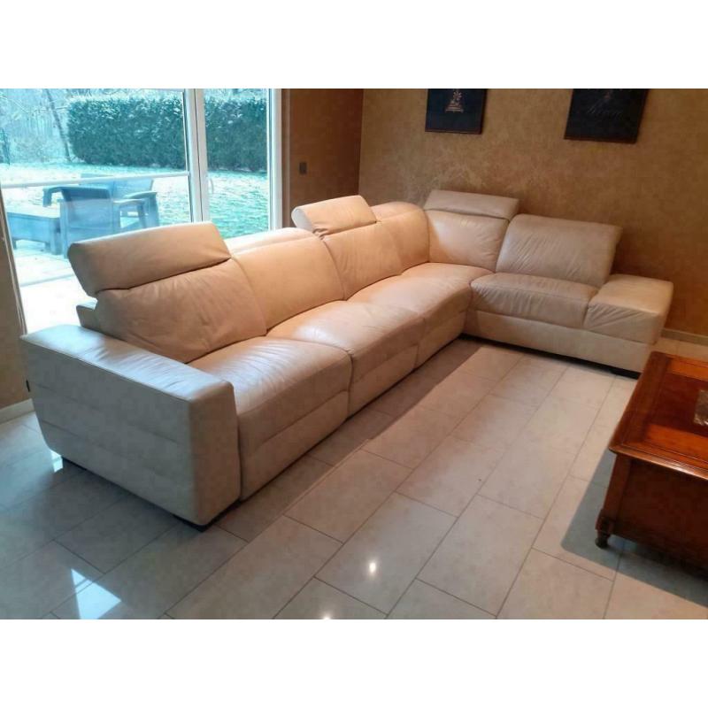 Salon en cuir d'angle beige clair de qualité Chateau d''Ax