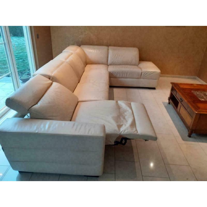 Salon en cuir d'angle beige clair de qualité Chateau d''Ax